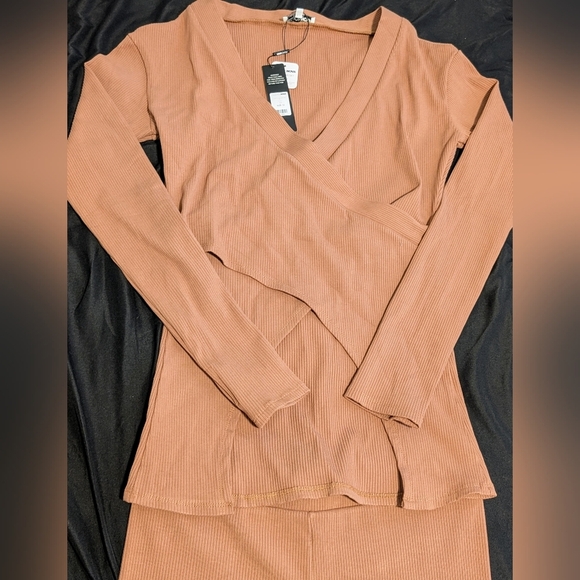 Sexy Tan Women's Pant Set - Picture 3 of 3